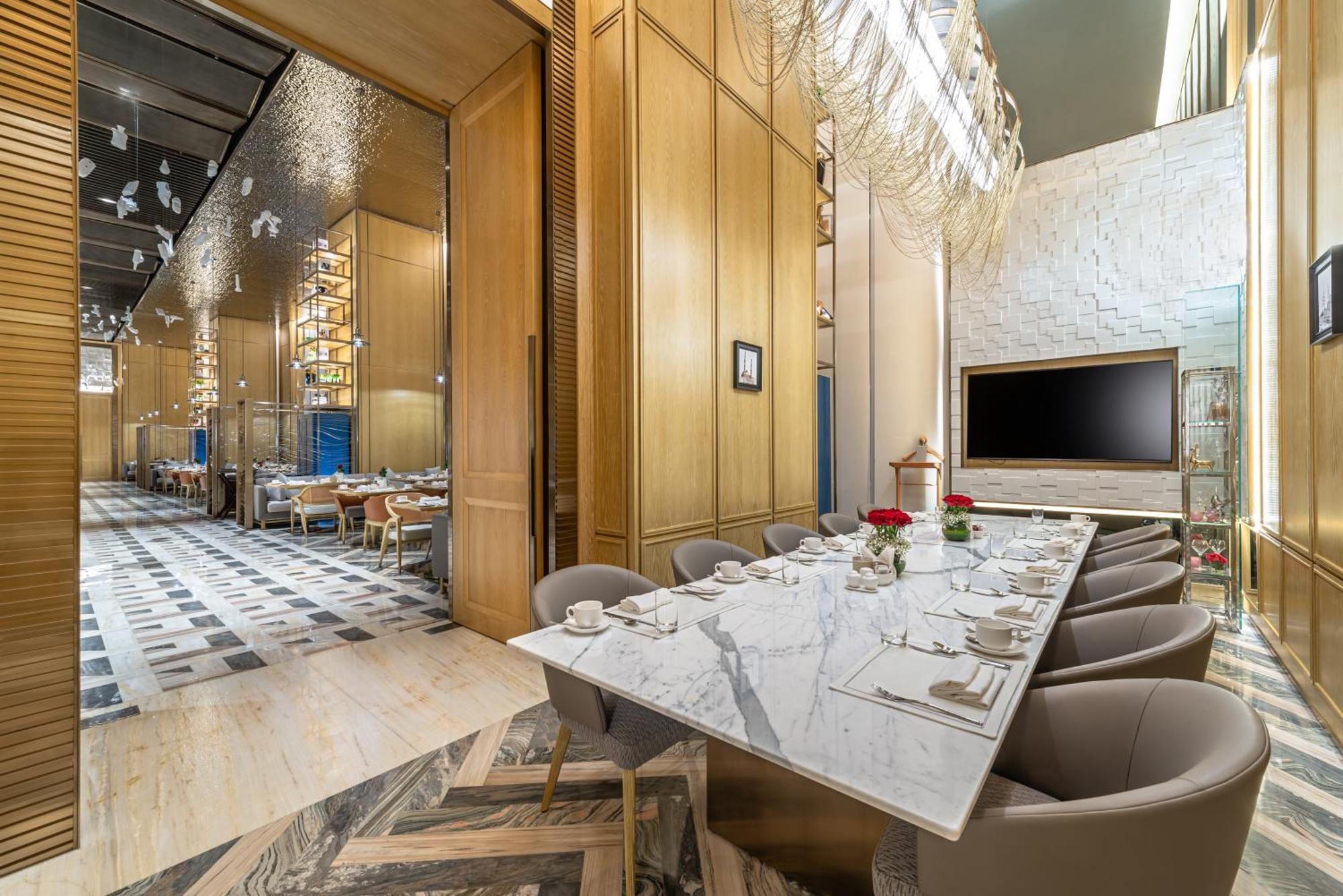 Narcissus The Royal Hotel الرياض المظهر الخارجي الصورة The restaurant's interior